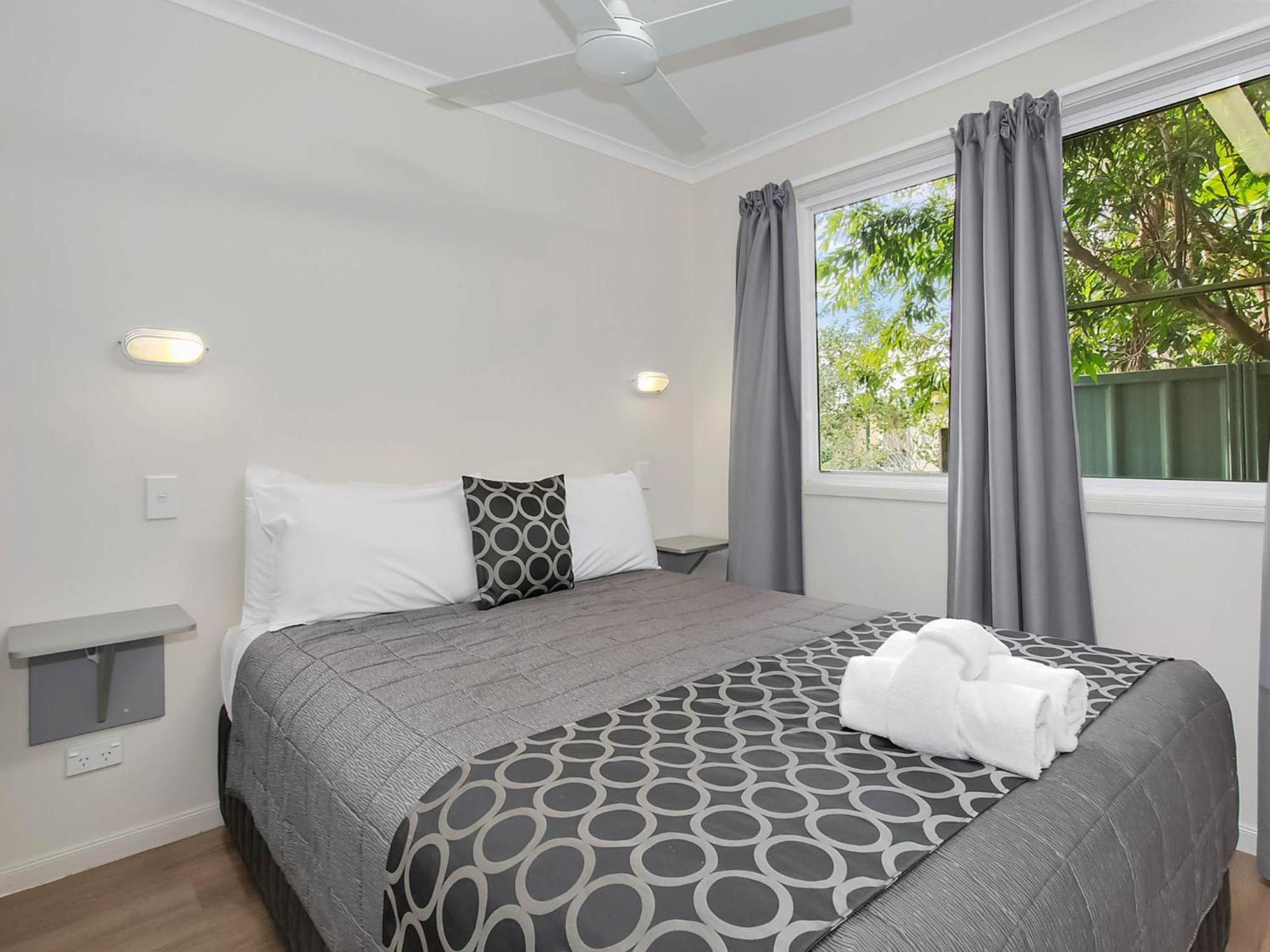 Jacaranda Holiday Park Северен Хейвън Екстериор снимка